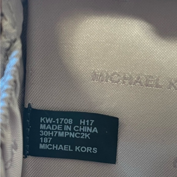 Michael Michael Kors Pearl Medium Box Clutch - Picture 10 of 14